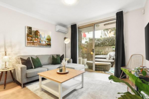 8 mins from Sydney Airport! 1BR with Courtyard Sydney